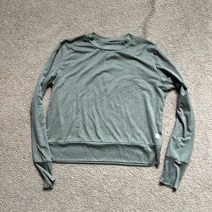 Barely worn long sleeve tee